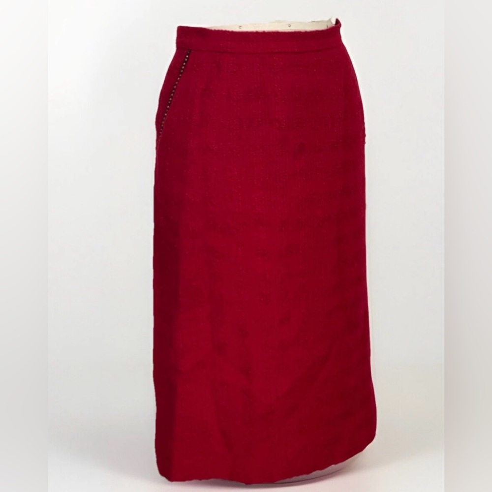 Vintage Chanel Creations Paris Red Wool skirt made in France Classic Tweed Sz M